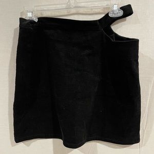 Elodie black mini skirt corduroy size large